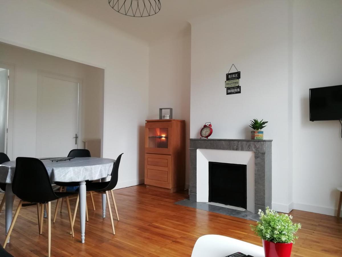 Appartement 1-6 pers situé entre les ponts Saumur Extérieur photo
